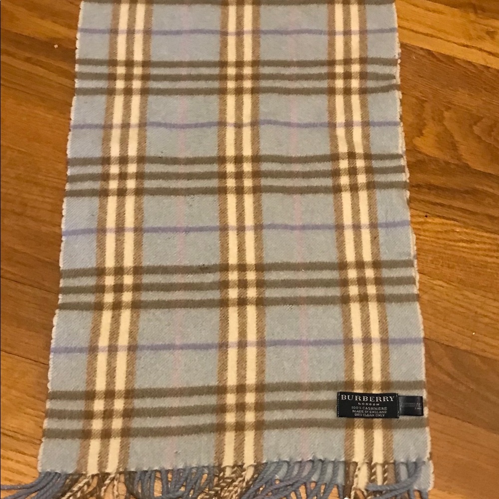 Burberry scarf 100% cashmere